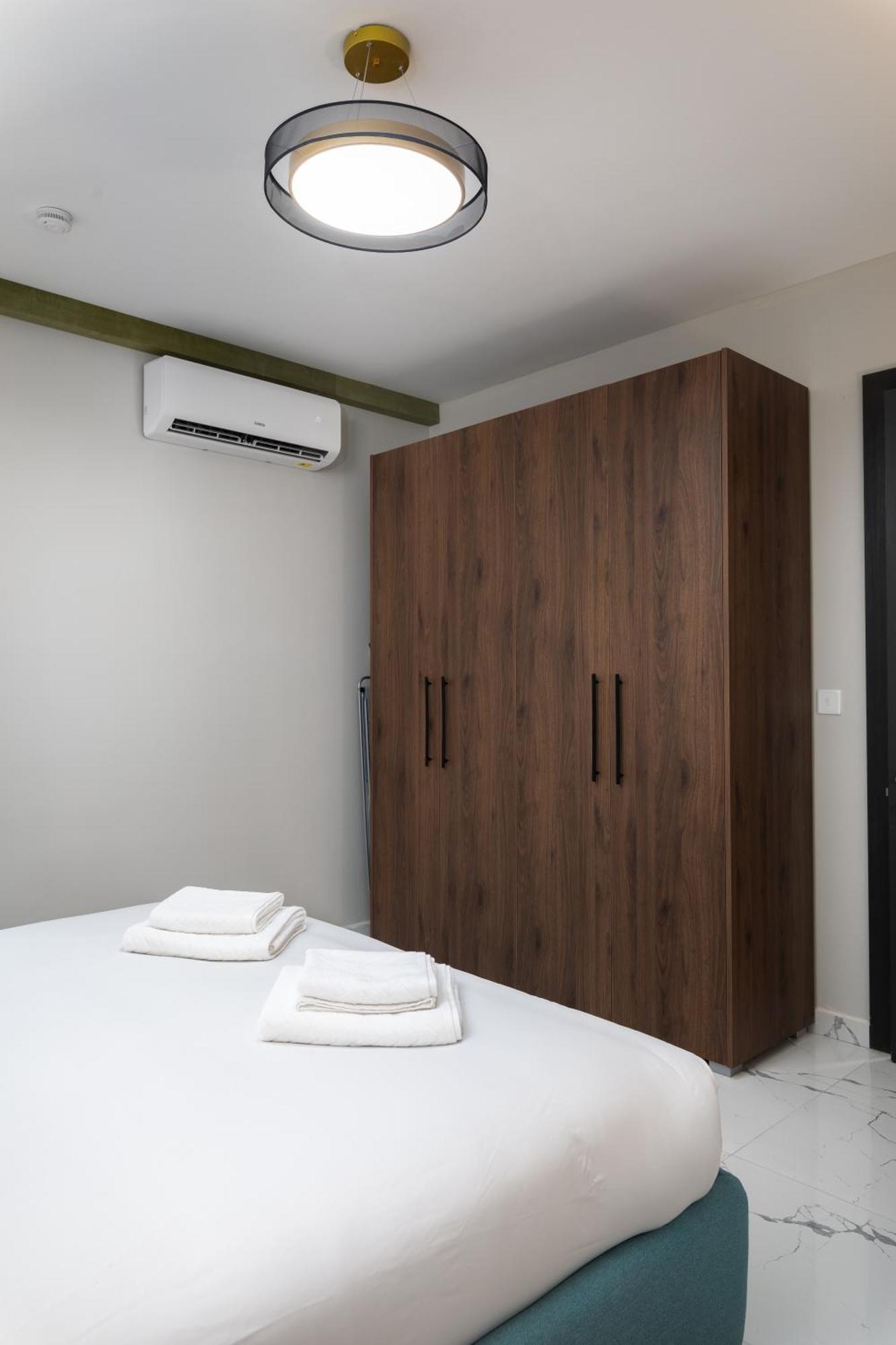 Modern 2Br Cosy Apartment With Large Terrace - Close To Manoel Island & Tigne Shopping Mall Sliema Eksteriør bilde