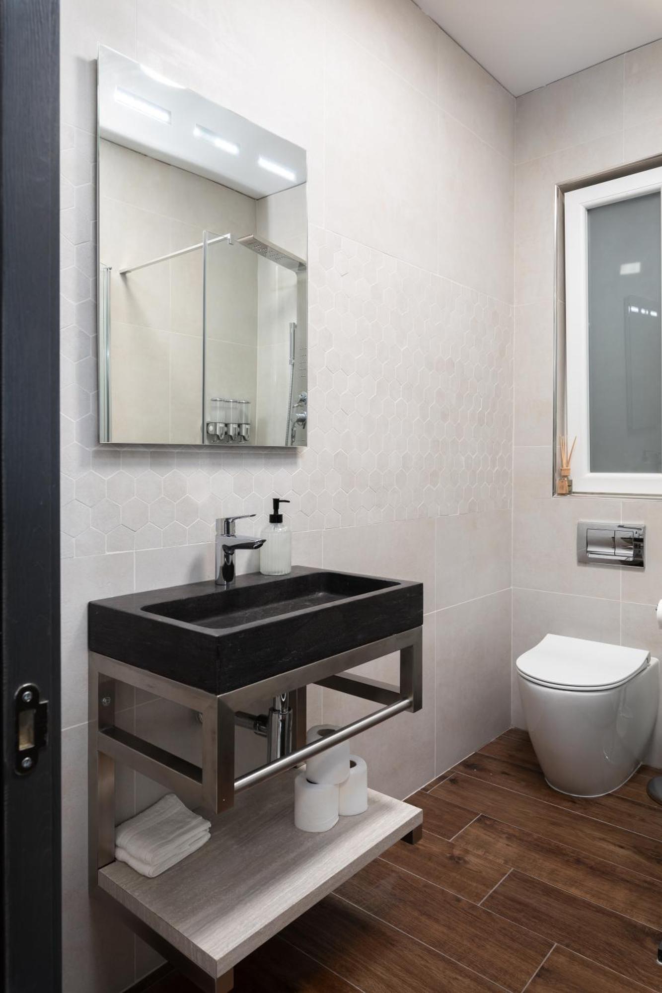 Modern 2Br Cosy Apartment With Large Terrace - Close To Manoel Island & Tigne Shopping Mall Sliema Eksteriør bilde